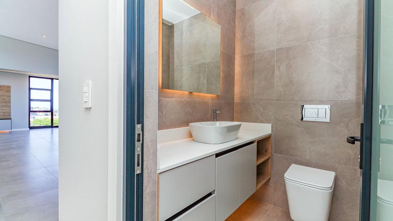 To Let 3 Bedroom Property for Rent in Pinnacle Point Golf Estate Western Cape